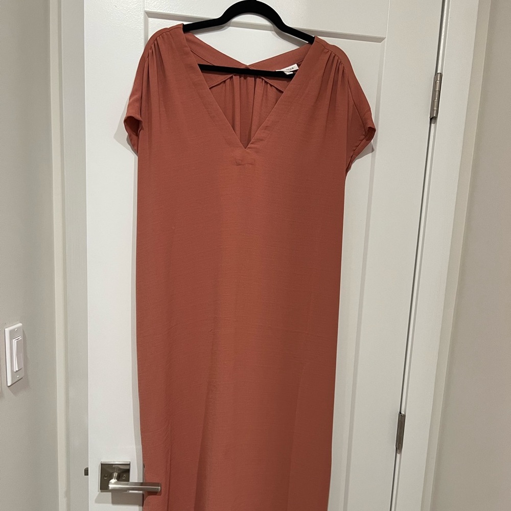 [ Host Pick ] 💚2/$40 Women's Midi Dress